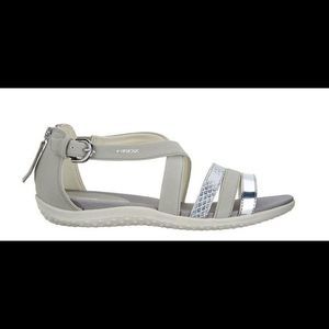GEOX Respira Cross-Strap Sandals Vega Light Gray - Medium